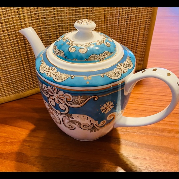 Beautiful Teapot - Display piece - Picture 3 of 9
